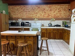 Gardens House, Airport Juan Santamaría, Alajuela, San Jose