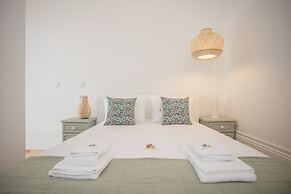 Liiiving - Downtown Balcony Studio