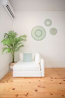 Liiiving - Downtown Balcony Studio