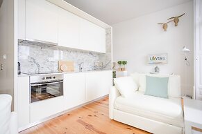 Liiiving - Downtown Balcony Studio