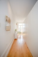 Liiiving - Downtown Balcony Studio