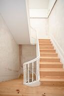 Liiiving - Downtown Balcony Studio