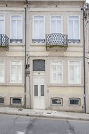 Liiiving - Downtown Balcony Studio