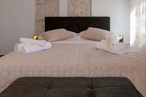 Luxury Rooms Rustic Chic