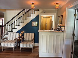 Four Columns Inn