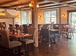 Four Columns Inn