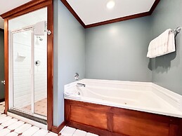 Four Columns Inn