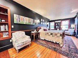 Four Columns Inn