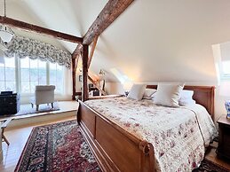 Four Columns Inn