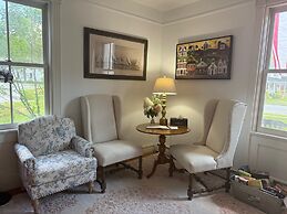 Four Columns Inn