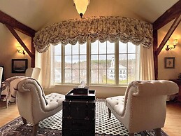 Four Columns Inn