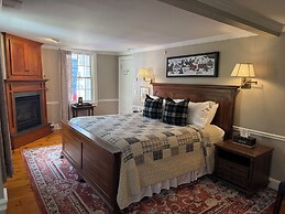 Four Columns Inn