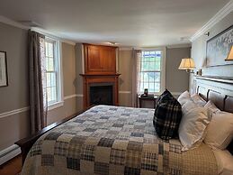 Four Columns Inn