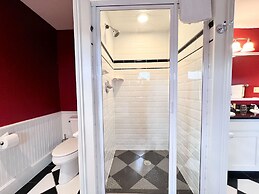 Four Columns Inn