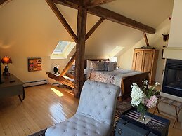 Four Columns Inn