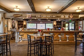 Snake River Roadhouse #4 Big Brown