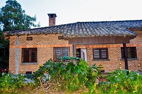 Gisakura Guest House