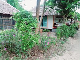 Lipe Garden Beach Resort