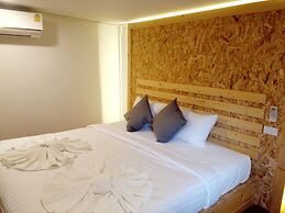 Lipe Garden Beach Resort