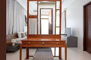 Miami-Style 2BR Pool Villa Janine Kamala