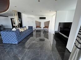 Amazing House With Private Pool in Antalya