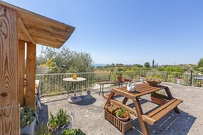 Gemma -hilly Area- Relax With View Lake