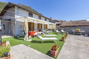 Gemma -hilly Area- Relax With View Lake