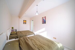 Eagle Town Service Apartment