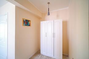 Eagle Town Service Apartment