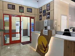 Eagle Town Service Apartment