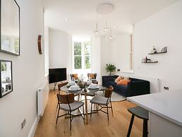 The Florence Suite Stone Cross Mansion