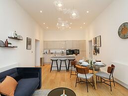 The Florence Suite Stone Cross Mansion