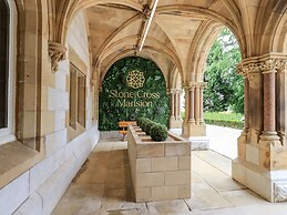 The Florence Suite Stone Cross Mansion