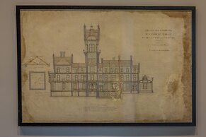 The Florence Suite Stone Cross Mansion