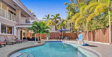 Coastal Poolside Living Near Beaches & Casino