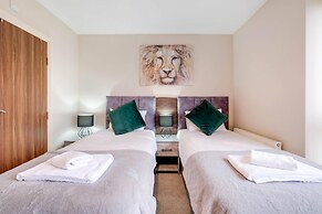 Town Center 4 Bedroom 4 bathroom House