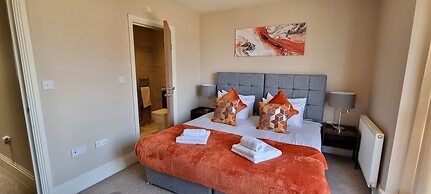 Town Center 4 Bedroom 4 bathroom House