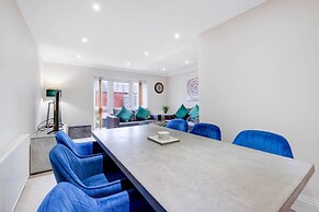 Town Center 4 Bedroom 4 bathroom House