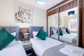 Town Center 4 Bedroom 4 bathroom House