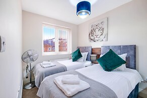 Town Center 4 Bedroom 4 bathroom House