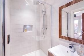 Town Center 4 Bedroom 4 bathroom House