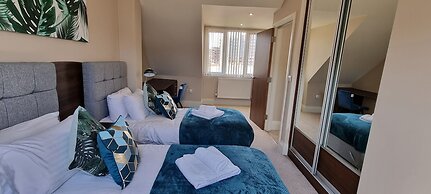 Town Center 4 Bedroom 4 bathroom House