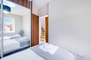 Town Center 4 Bedroom 4 bathroom House