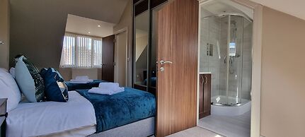 Town Center 4 Bedroom 4 bathroom House