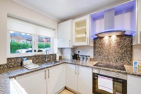 Town Center 4 Bedroom 4 bathroom House