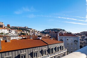 Modern Lisbon Apartments by SoulPlaces