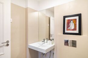 Modern Lisbon Apartments by SoulPlaces
