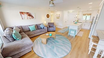 SPC3209 is an upstairs 2 BR with Canal Views by RedAwning