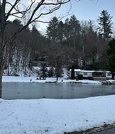 Twin Ponds Retreats 4 Bedroom Retreat by RedAwning