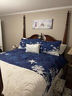 Twin Ponds Retreats 4 Bedroom Retreat by RedAwning